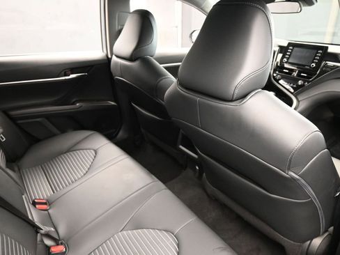 Used 2022 Toyota Camry SE FWD image 40