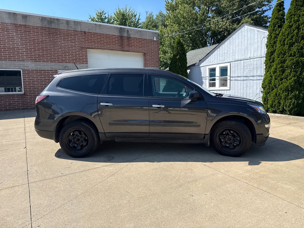 Used 2016 Chevrolet Traverse LS FWD image 4