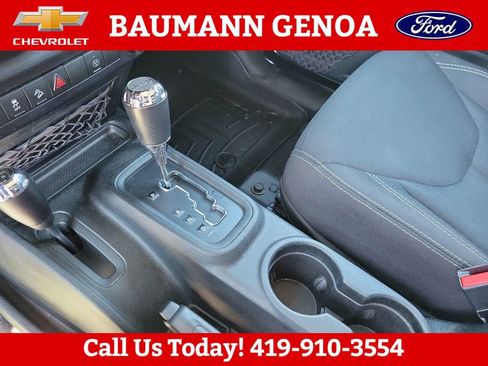 Used 2016 Jeep Wrangler Unlimited Sahara AWD/4WD image 24