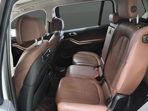 Used 2022 BMW X7 xDrive40i w/ Premium Package AWD/4WD image 19