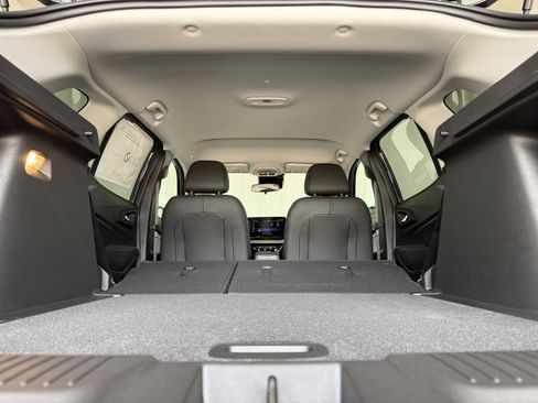 New 2026 Chevrolet Trax LT w/ LT Convenience Package image 43