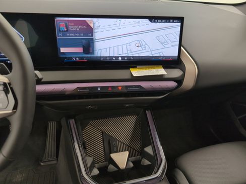 New 2025 BMW X3 xDrive30i w/ Premium Package image 16