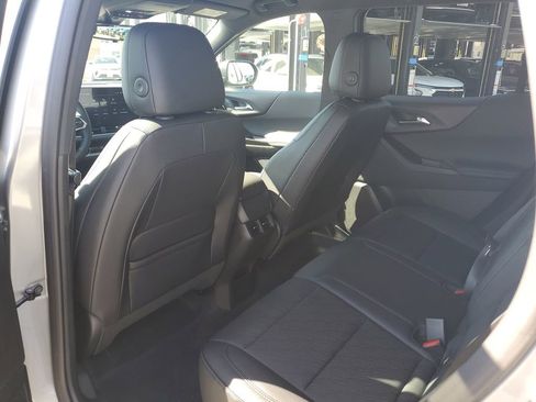 New 2026 Chevrolet Equinox LT w/ Convenience Package II FWD image 15