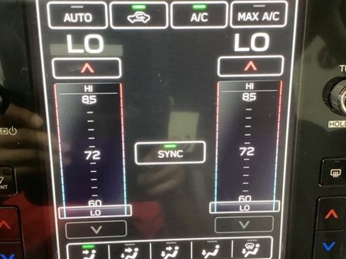 Used 2025 Subaru Crosstrek 2.5i Premium w/ Convenience Package #2 image 19