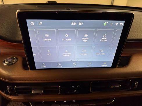 Used 2023 Lincoln Aviator Reserve w/ Equipment Group 201A AWD/4WD image 10