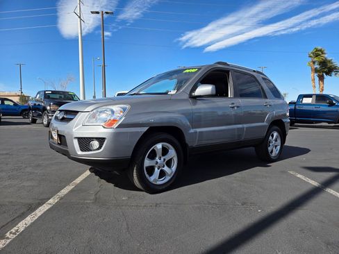 Used 2010 Kia Sportage EX w/ Luxury Pkg image 2