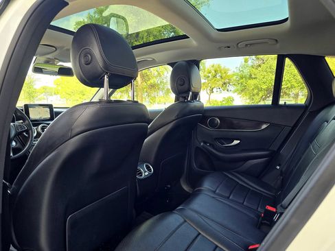 Used 2018 Mercedes-Benz GLC 300 4MATIC image 54