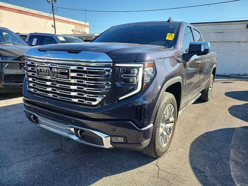 Used 2024 GMC Sierra 1500 Denali w/ Technology Package image 2