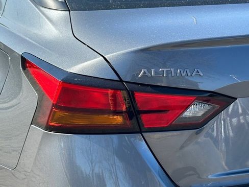 Certified 2023 Nissan Altima 2.5 SV w/ SV Premium Package image 15