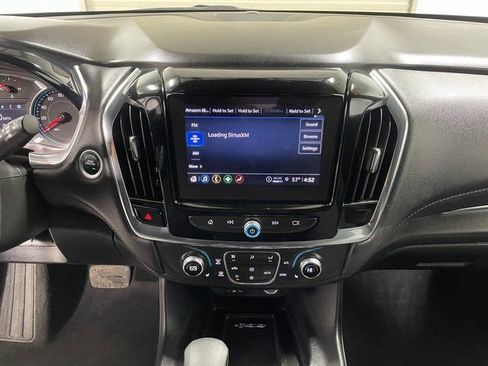 Used 2023 Chevrolet Traverse LT image 16
