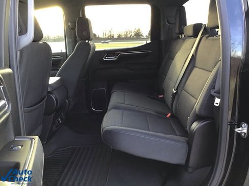 Used 2023 Chevrolet Silverado 1500 LT image 12