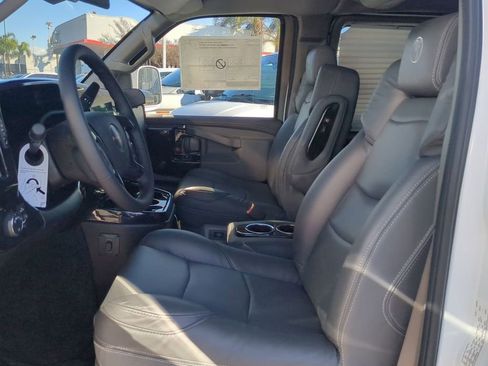 New 2025 GMC Savana 2500 Extended w/ Driver Convenience Package image 21