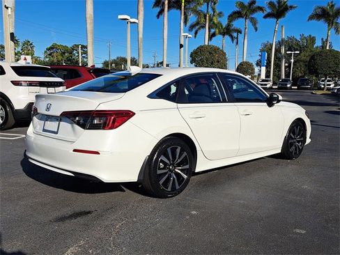 Used 2023 Honda Civic EX image 6
