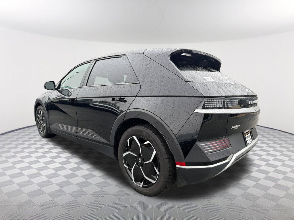 Used 2024 Hyundai Ioniq 5 SEL RWD image 7
