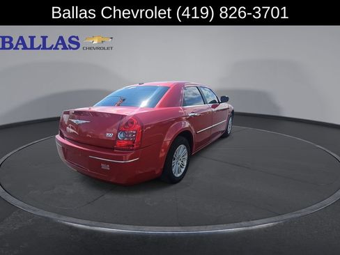 Used 2010 Chrysler 300 Touring Plus RWD image 8