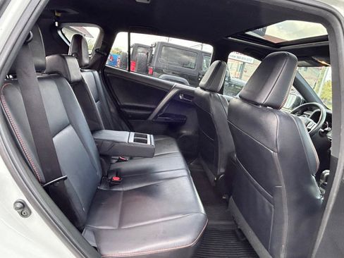 Used 2016 Toyota RAV4 SE AWD/4WD image 14