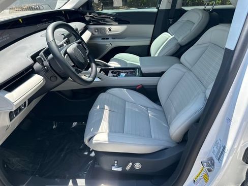 New 2026 Lincoln Nautilus Reserve AWD/4WD image 10