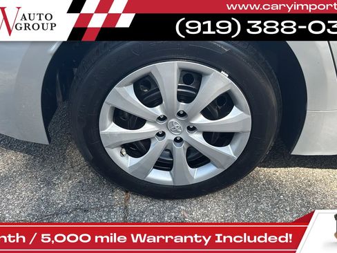 Used 2020 Toyota Corolla LE FWD image 24
