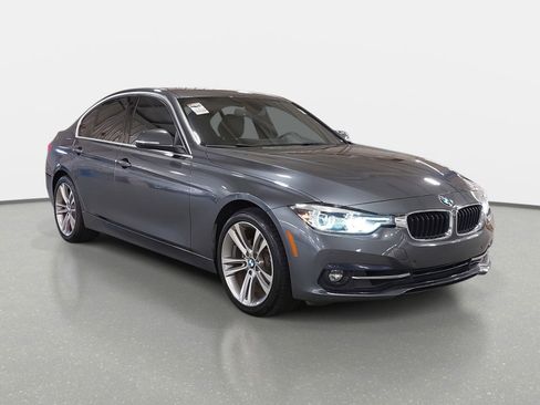 Used 2017 BMW 330i Sedan image 3
