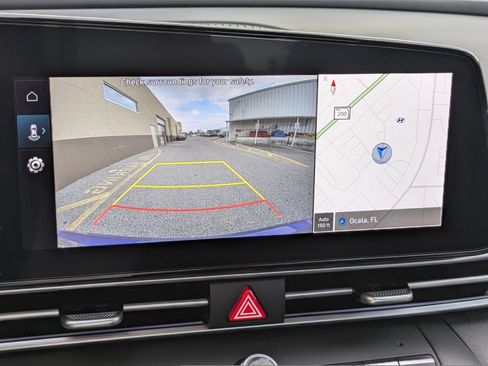Used 2025 Hyundai Elantra SEL FWD image 17