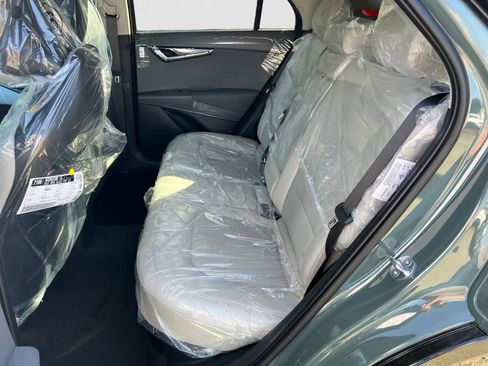 New 2025 Kia Niro EX Touring image 11