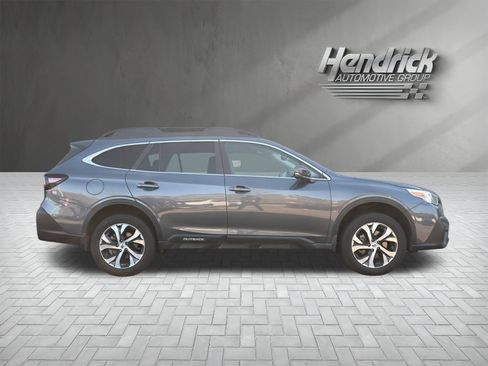 Used 2022 Subaru Outback Limited image 10