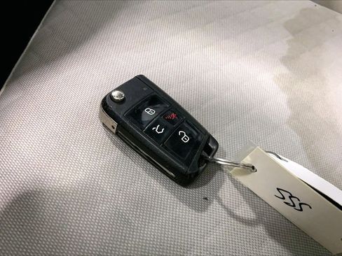 Used 2018 Volkswagen Tiguan S FWD image 19