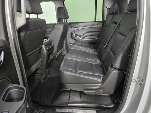 Used 2018 Chevrolet Suburban LT AWD/4WD image 18