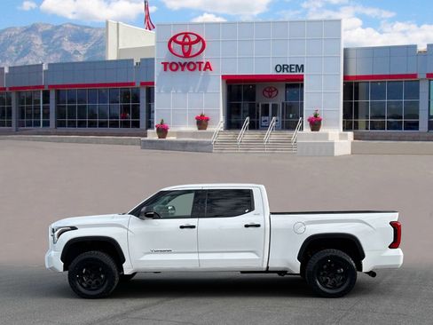 Used 2023 Toyota Tundra SR5 w/ SR5 Convenience Package AWD/4WD image 6