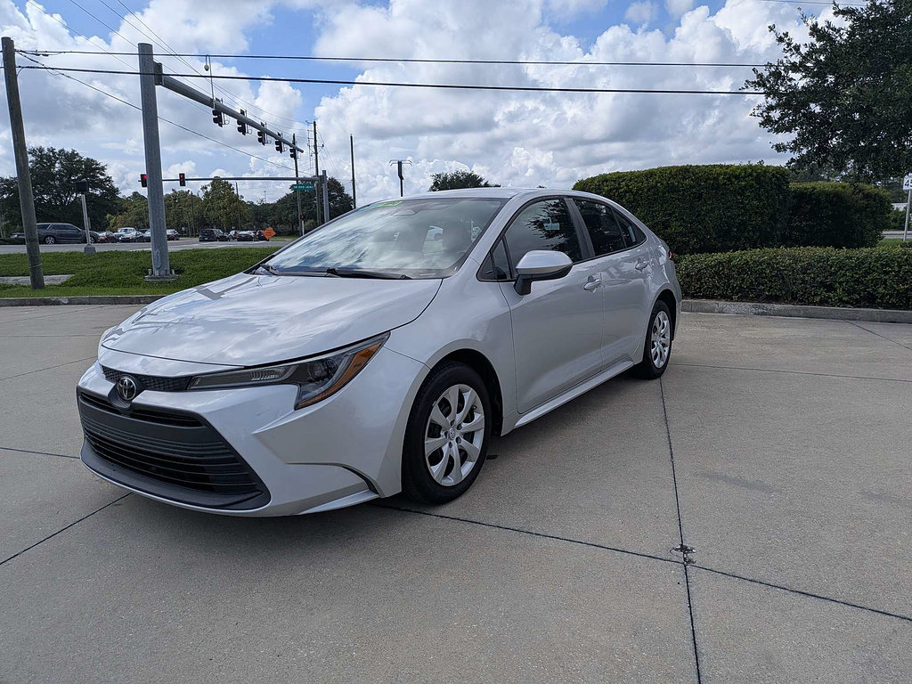 Used 2023 Toyota Corolla LE FWD image 8