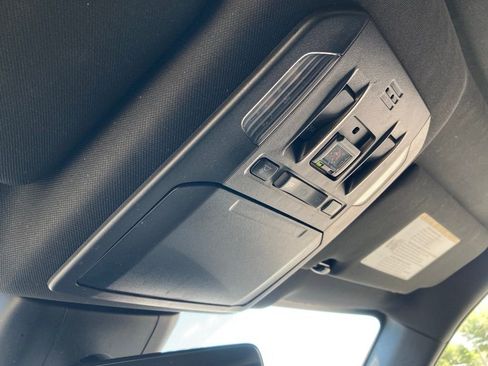 Used 2021 Toyota Highlander XSE image 23