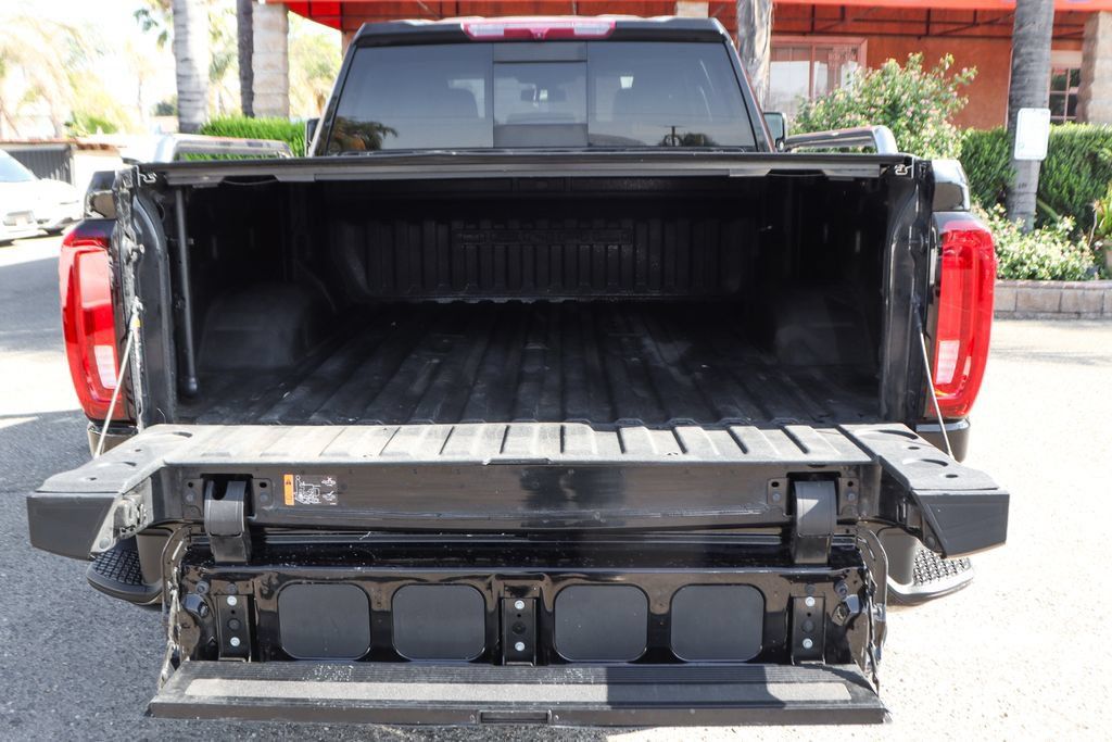Used 2022 GMC Sierra 3500 Denali AWD/4WD image 9