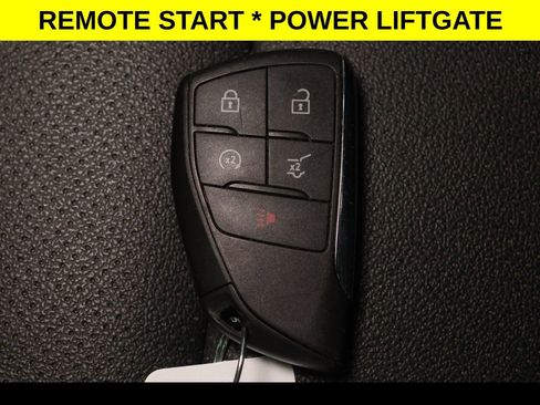 Used 2025 Chevrolet Traverse LT image 7