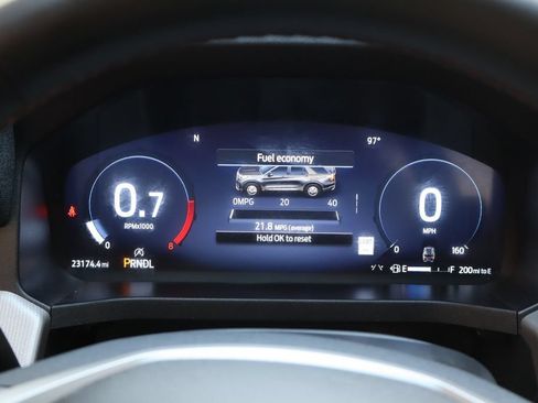 Used 2025 Ford Explorer Active AWD/4WD image 22