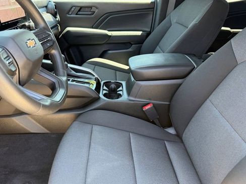 Used 2025 Chevrolet Colorado W/T w/ WT Custom Package RWD image 8