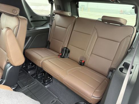 New 2026 Chevrolet Tahoe High Country w/ Sun And Tow Package image 27