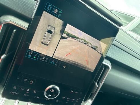 Used 2025 GMC Acadia Elevation w/ Elevation Premium Package FWD image 37