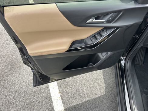 Used 2026 Chevrolet Equinox ACTIV image 11