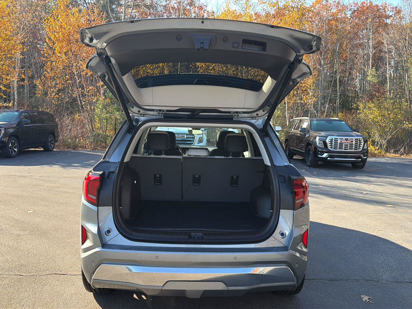 New 2027 GMC Terrain Denali w/ LPO, Floor Liner Package AWD/4WD image 17