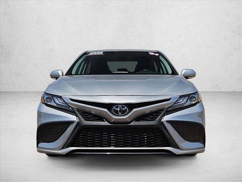 Used 2024 Toyota Camry XSE FWD image 2
