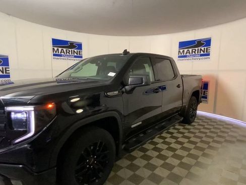 Used 2023 GMC Sierra 1500 Elevation w/ LPO, Elevation Black Package AWD/4WD image 6