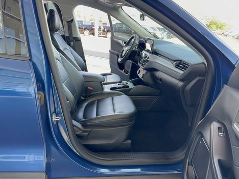 Used 2022 Ford Escape SEL image 13