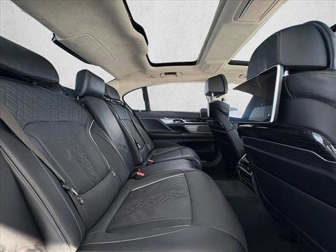 Used 2022 BMW M760i xDrive w/ Luxury Rear Seating Package image 24