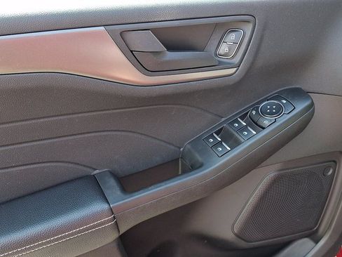 Certified 2023 Ford Escape Active AWD/4WD image 2