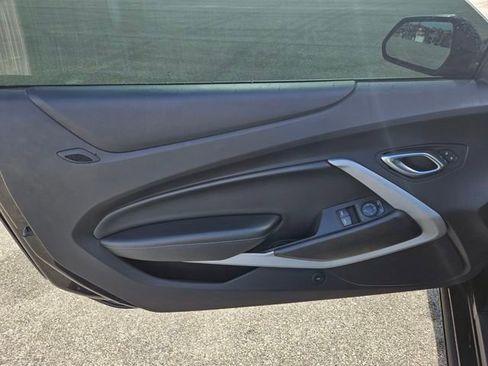 Used 2021 Chevrolet Camaro LT image 10