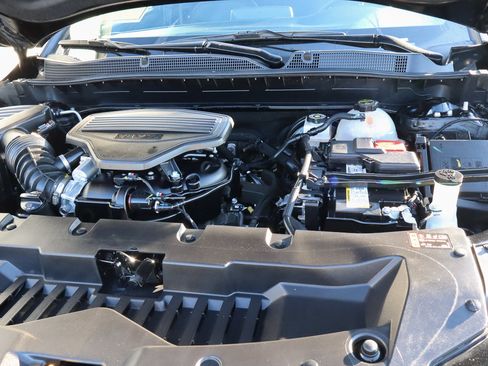 Used 2025 Chevrolet Blazer RS image 18