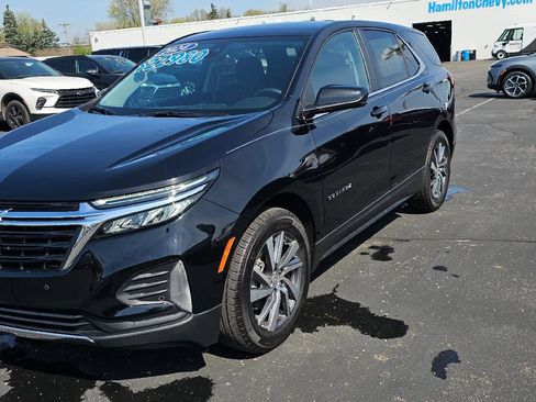 Used 2024 Chevrolet Equinox LT w/ LPO, Floor Liner Package FWD image 3