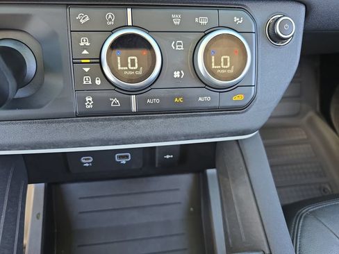 Used 2023 Land Rover Defender 110 S AWD/4WD image 23