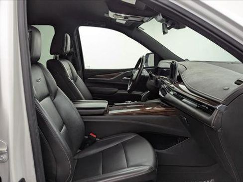 Used 2021 Cadillac Escalade Luxury RWD image 21