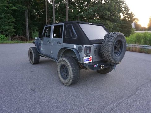 Used 2016 Jeep Wrangler Unlimited Sport AWD/4WD image 15